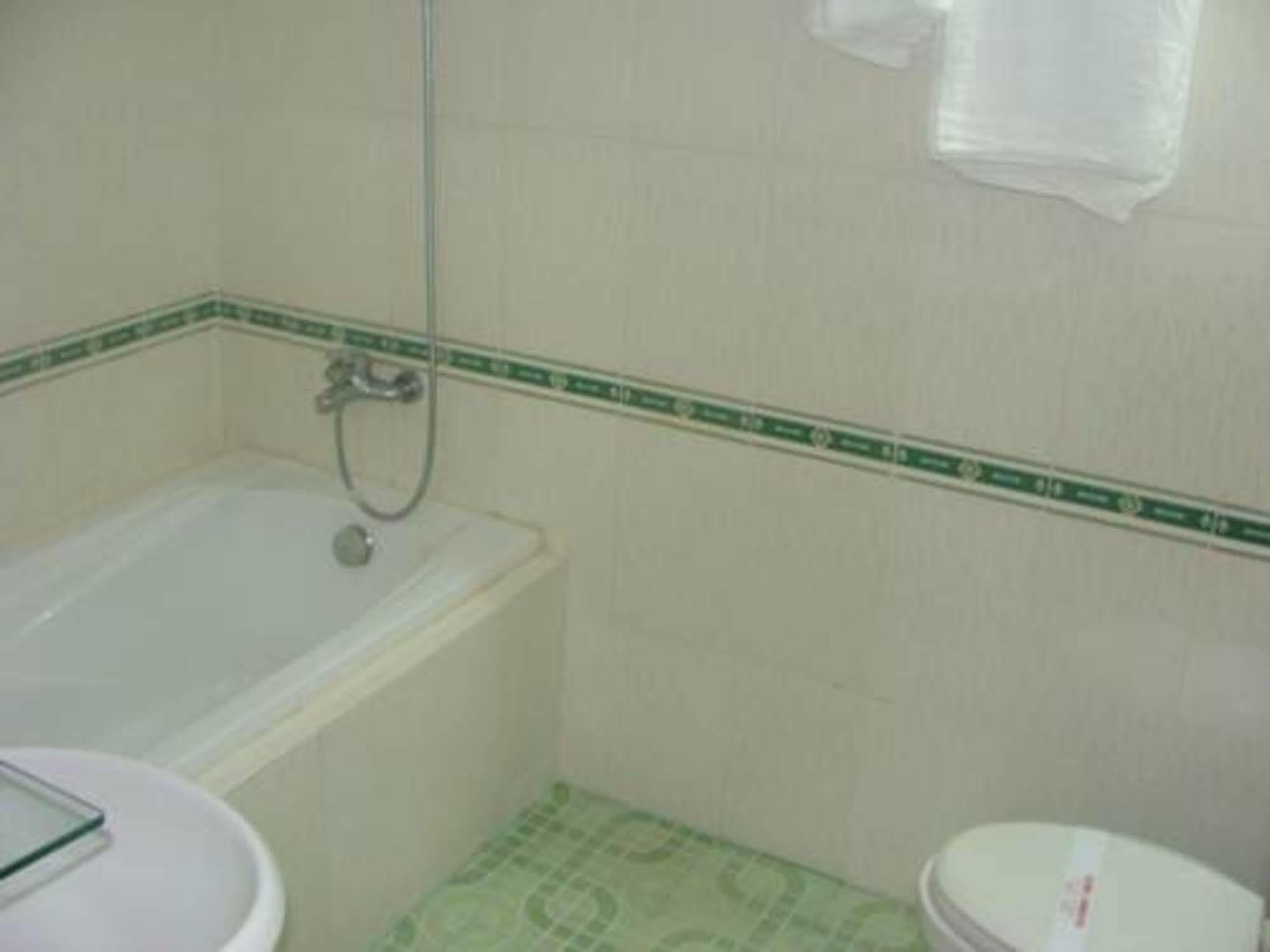 Hotel Oyo 523 Phuc Khanh Hotel Ho Chi Minh City
